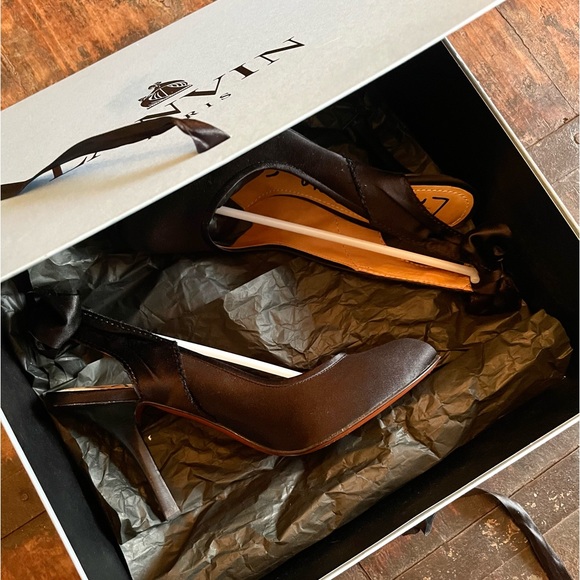 Lanvin Black Satin Bow Slingback Pumps, Size 7 - Picture 9 of 15